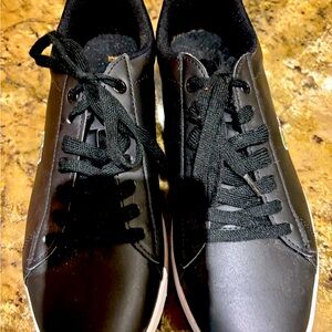 Lacoste women’s black leather lace Ip shoes